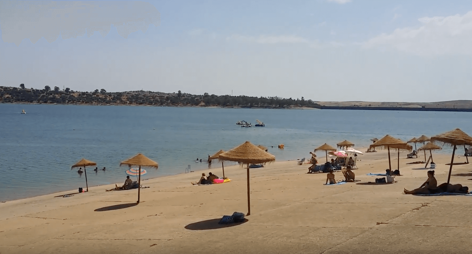 Playa de Orellana la Vieja
